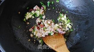 毛豆肉米炒萝卜干的做法步骤:7