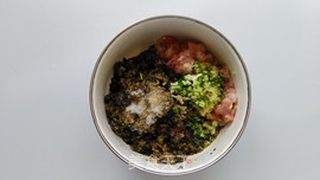 梅干菜鲜肉盒子的做法步骤:8