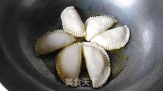 梅干菜鲜肉盒子的做法步骤:13