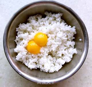 辣白菜炒饭的做法步骤:2
