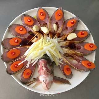 孔雀开屏清蒸鱼的做法步骤:6