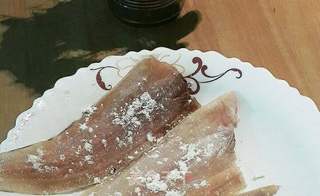 川味飘香踏板鱼的做法步骤:3