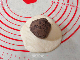 超高人气的甜面包。【日式红豆包】的做法步骤:11