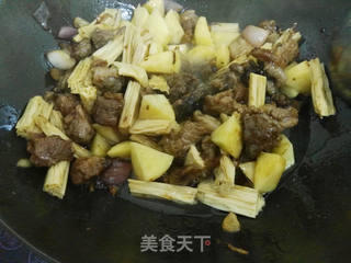 新疆抓饭的做法步骤:3