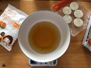 赏味中秋、乐享团圆【广式豆沙蛋黄月饼】的做法步骤:7