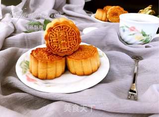 赏味中秋、乐享团圆【广式豆沙蛋黄月饼】的做法步骤:27