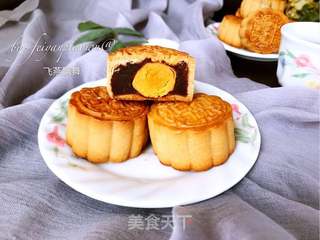 赏味中秋、乐享团圆【广式豆沙蛋黄月饼】的做法步骤:33