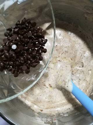巧克力豆甜甜圈蛋糕的做法步骤:9