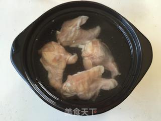 砂锅玉米焖翅根的做法步骤:2