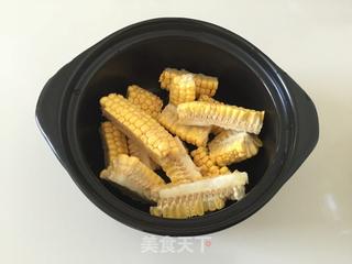 砂锅玉米焖翅根的做法步骤:5