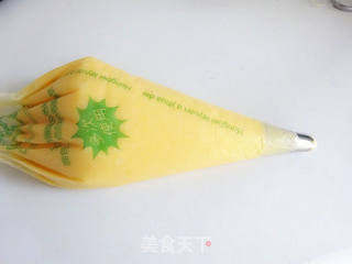 蛋奶酱闪电泡芙的做法步骤:7