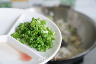 洋葱肉末炒饭的做法步骤:6