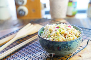 洋葱肉末炒饭的做法步骤:7