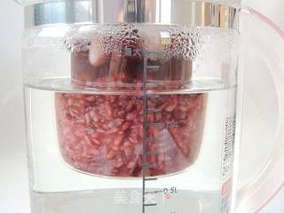红枣花生黑米粥的做法步骤：10