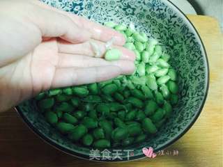 毛豆虾仁的做法步骤:2