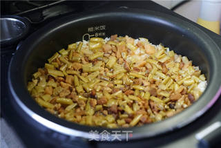 豇豆肉末焖饭的做法步骤:7