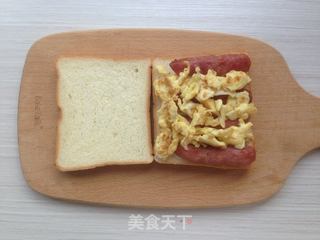 香肠鸡蛋三明治的做法步骤:7