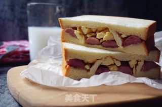 香肠鸡蛋三明治的做法步骤:9