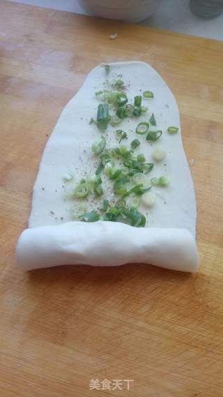烫面葱花饼的做法步骤:9