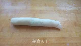 烫面葱花饼的做法步骤：10