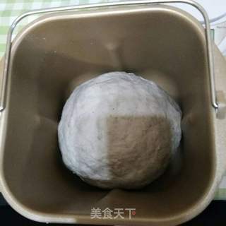 五香黑芝麻花卷的做法步骤:3