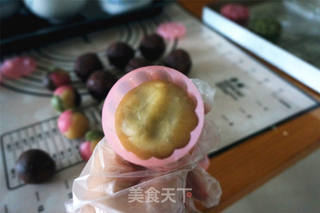 红豆桃山月饼的做法步骤:4