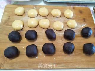 豆沙馅月饼的做法步骤:6