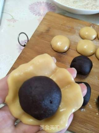 豆沙馅月饼的做法步骤:7