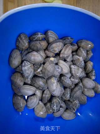 海南辣酱炒花蛤的做法步骤:2