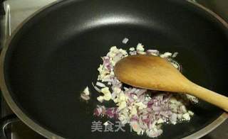 地中海风情意大利海鲜浓汤的做法步骤:3