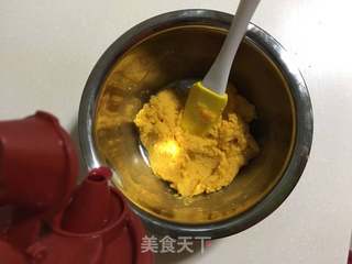 金沙花卷的做法步骤：7