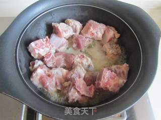 糖醋排骨的做法步骤:2