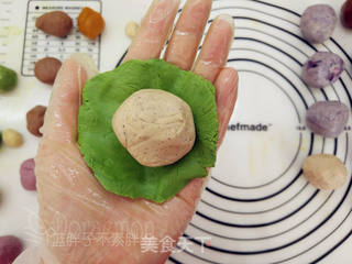 超高颜值的桃山皮月饼的做法步骤:4