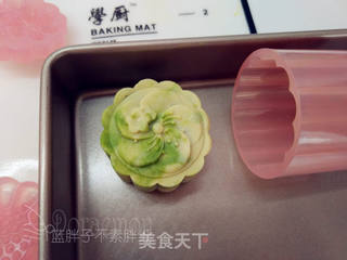 超高颜值的桃山皮月饼的做法步骤:8