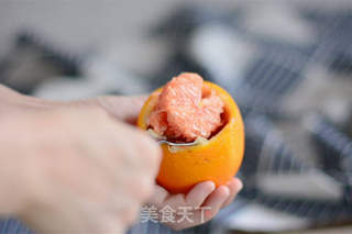 会散发出橙子香气的牛奶蛋羹的做法步骤:2