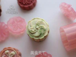 超高颜值的桃山皮月饼的做法步骤:12