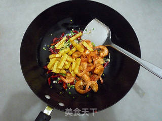 香辣椒盐土豆虾的做法步骤:13