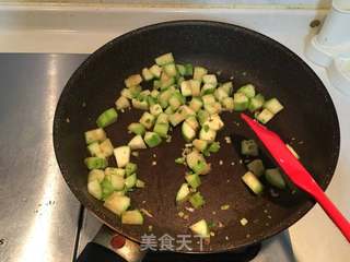 瓜丁麻食汤的做法步骤:11