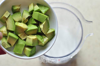 牛油果燕麦奶昔的做法步骤:7