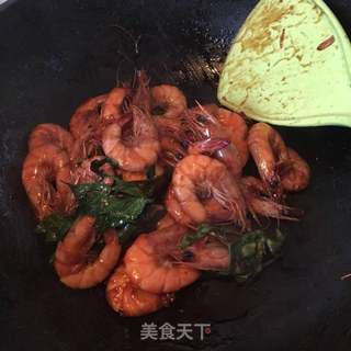 三杯虾的做法步骤:11