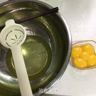 圣诞树桩蛋糕的做法步骤:2