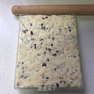 蔓越莓牛轧花生糖的做法步骤:10