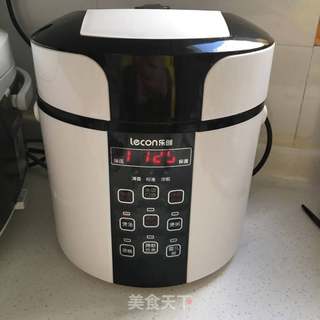 桂圆红枣糖水的做法步骤:3