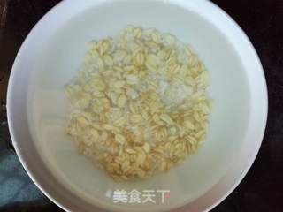 宝宝辅食一一肉末燕麦粥的做法步骤:2