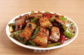 青椒回锅肉的做法步骤:9
