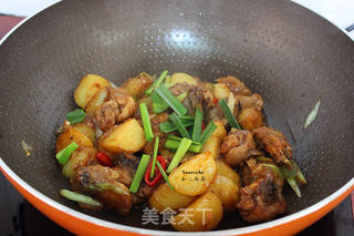 土豆焖鸡腿的做法步骤:8