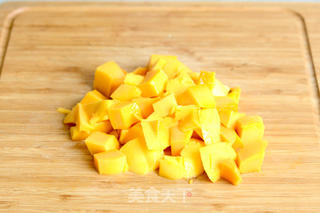 燕麦芒果奶昔的做法步骤:2