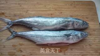 剁椒焖鲅鱼的做法步骤:2
