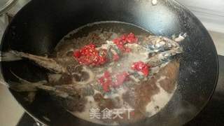 剁椒焖鲅鱼的做法步骤:7