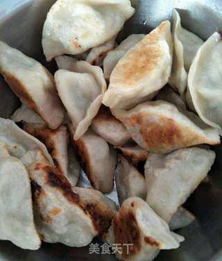 猪肉韭菜白菜馅饺子的做法步骤:12